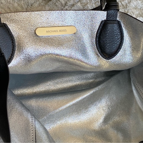 Michael Kors NWOT Black Leather Handbag - Picture 6 of 7